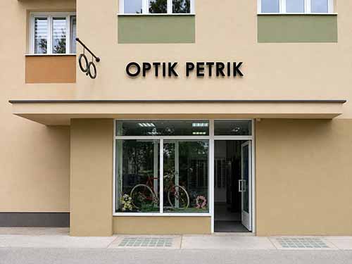 Exteriér predajne Optik Petrík v Košiciach